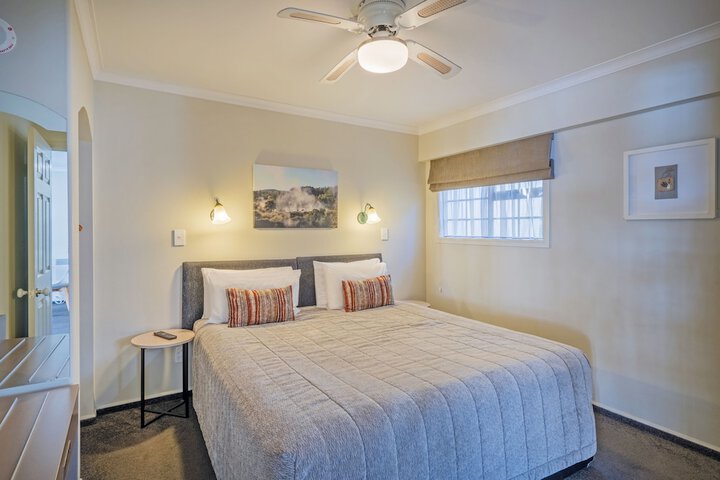 Room 12 of 119