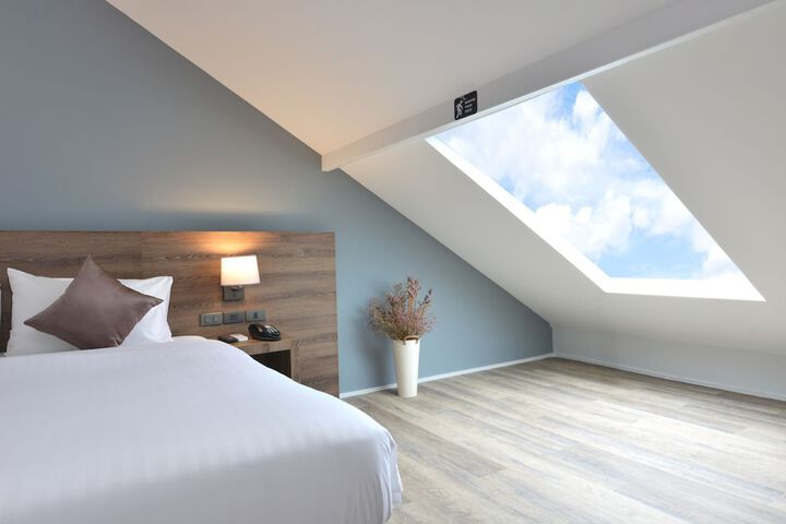 Room 17 of 50
