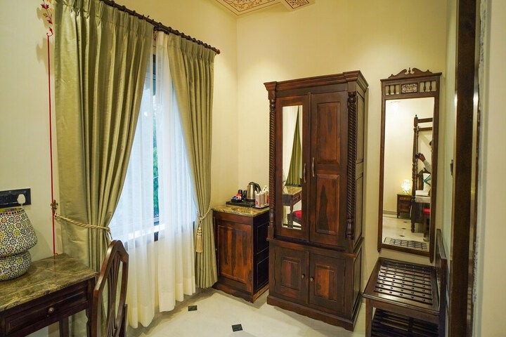 Room 13 of 47