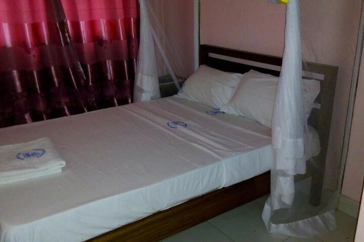 Room 15 of 51