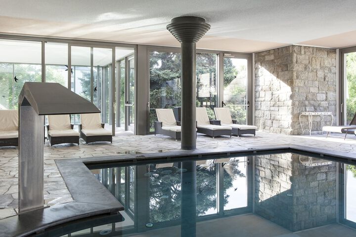 Pool 15 of 55