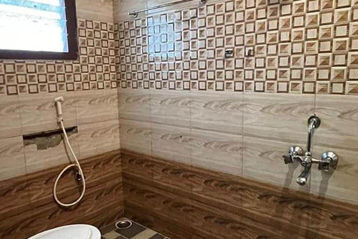 Room 18 of 23