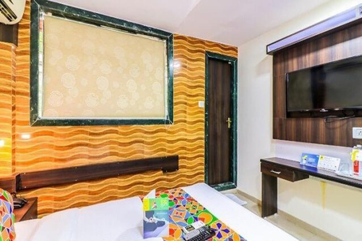 Room 10 of 20