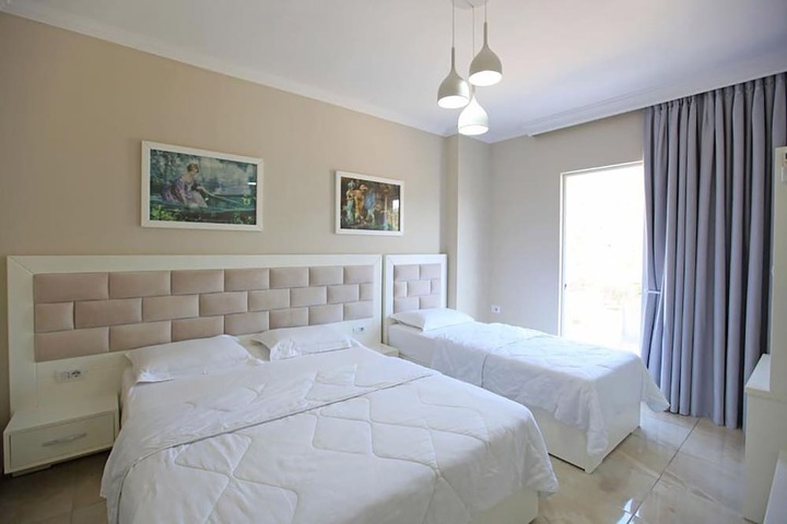 Room 18 of 46