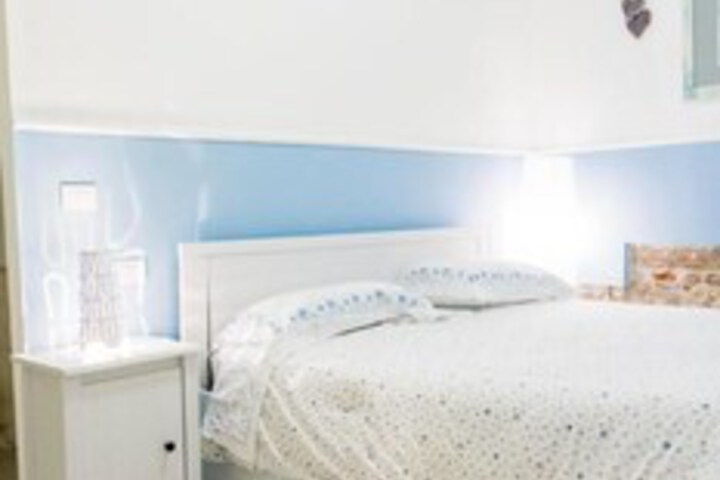 Room 6 of 14