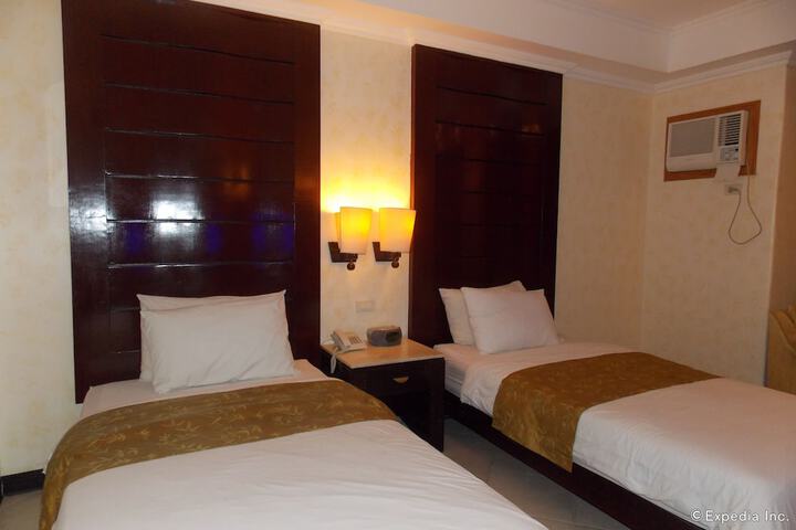 Room 6 of 56