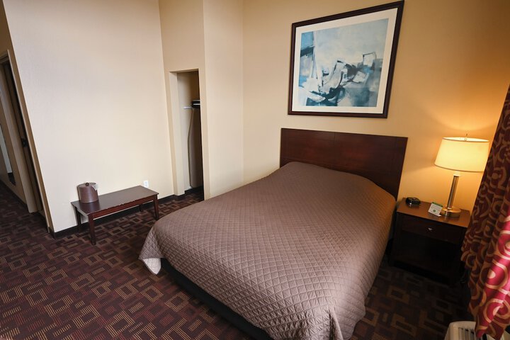 Room 10 of 49