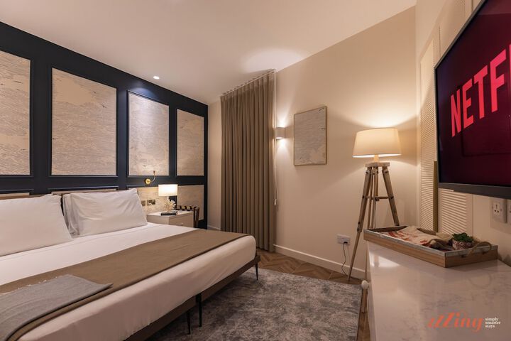 Room 37 of 74