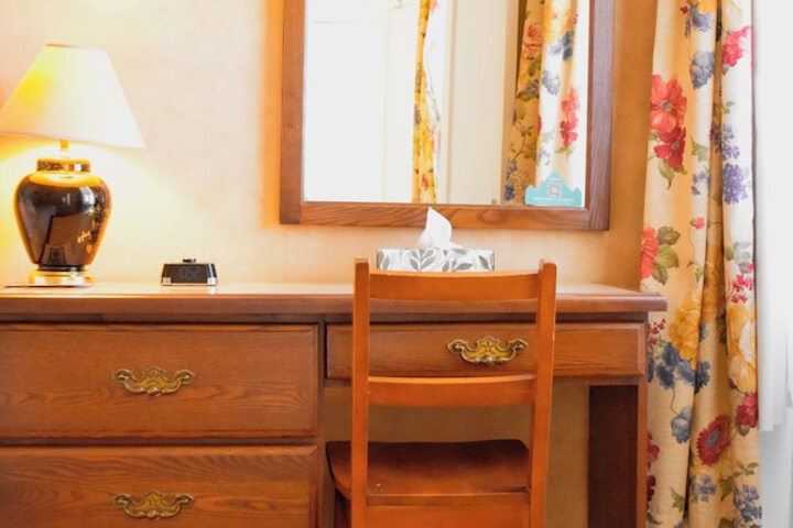 Room 50 of 125