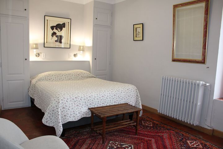Room 12 of 32