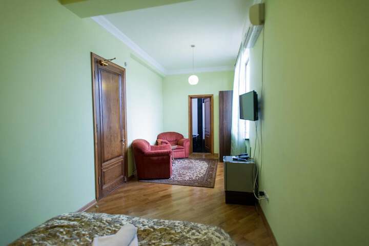 Room 5 of 46