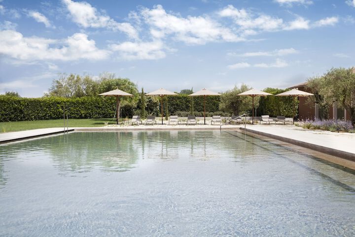 Pool 50 of 140