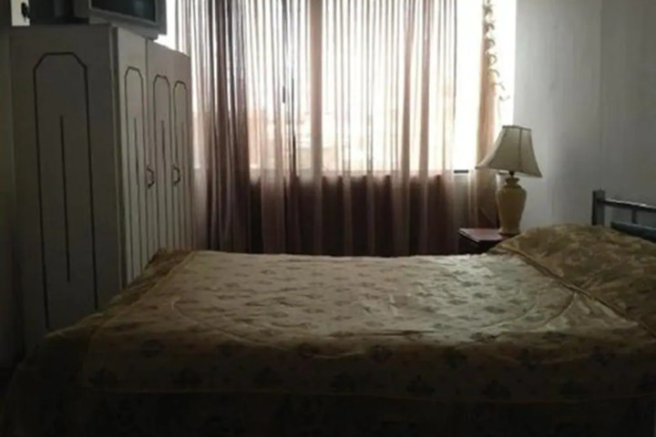 Room 5 of 7