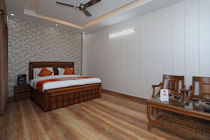 Room 6 of 26