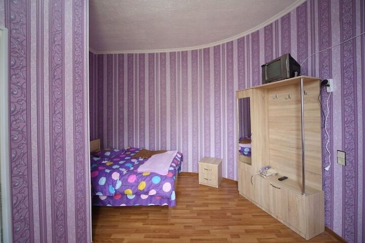 Room 8 of 46