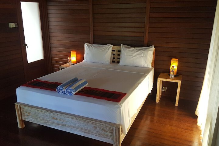 Room 3 of 37
