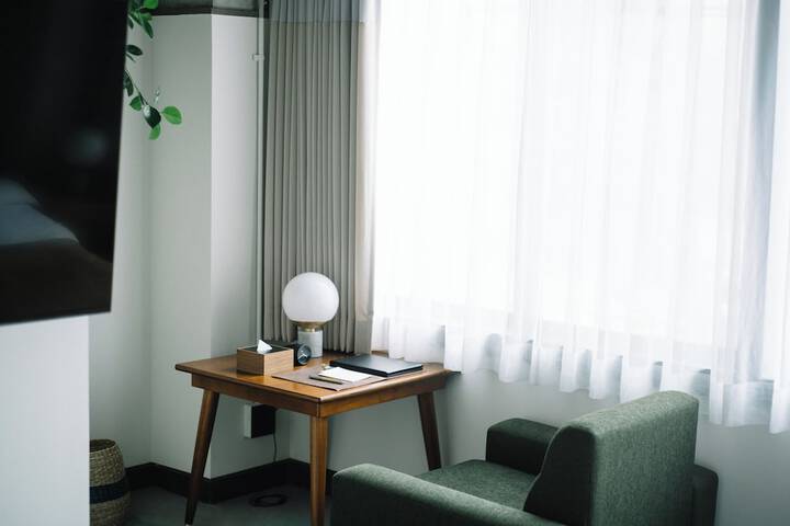 Room 7 of 35