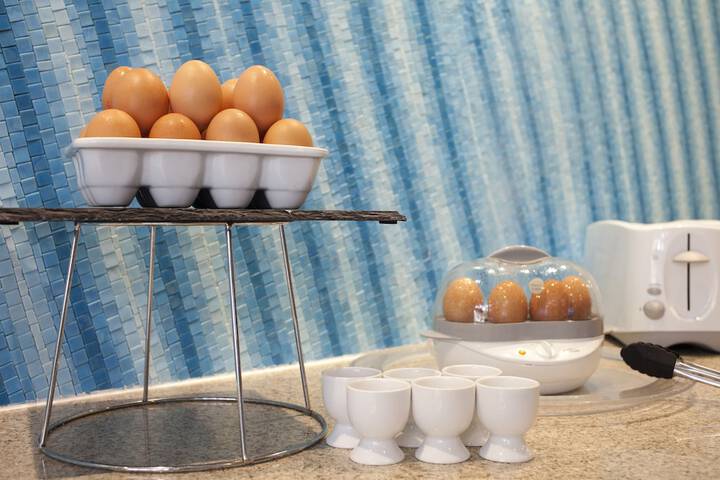 Breakfast/Coffee Service 94 of 108
