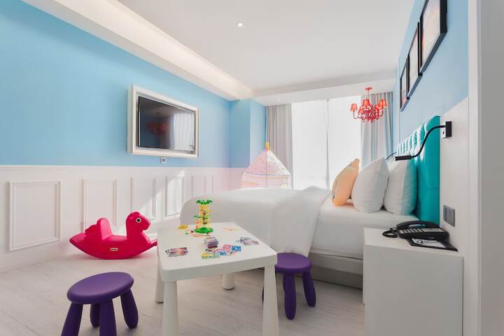 Room 29 of 87