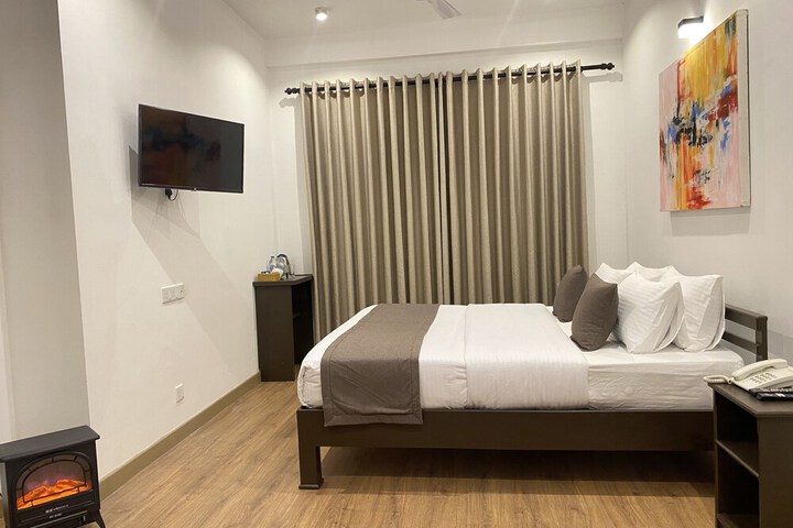 Room 12 of 29
