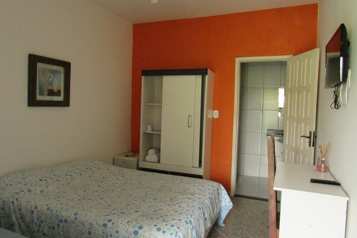 Room 6 of 31