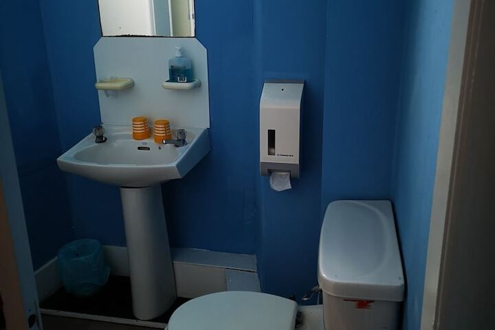 Room 17 of 30