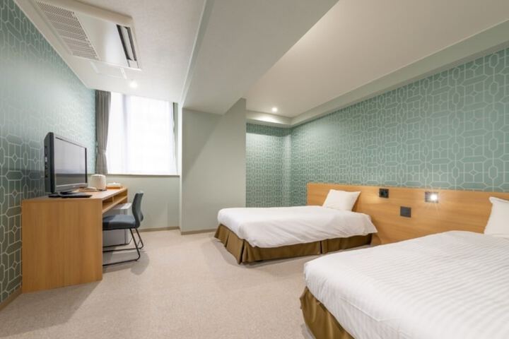 Room 10 of 127