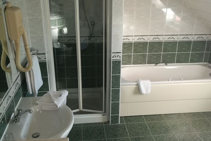 Room 20 of 36