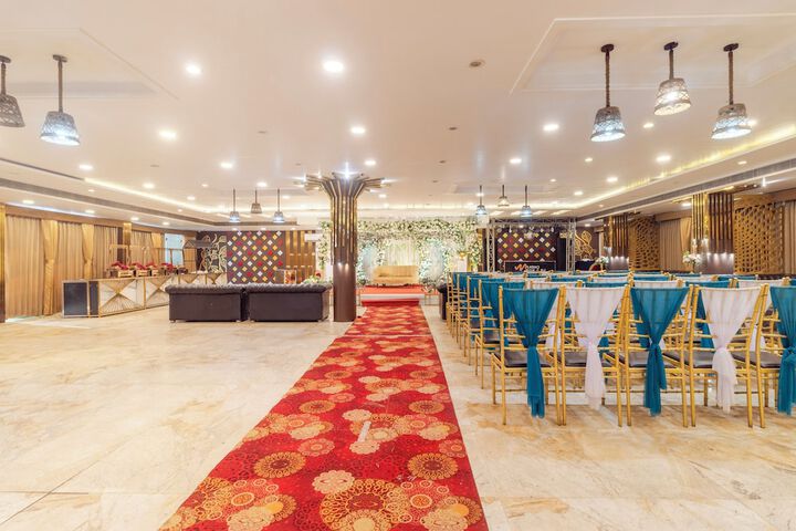 Ballroom/Hall 63 of 75