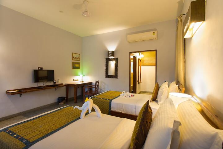 Room 10 of 68