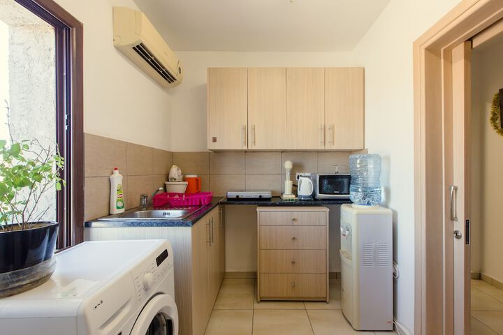 Room 10 of 63