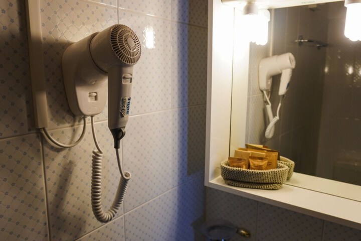 Room 29 of 50