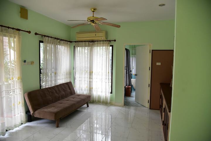 Room 18 of 34