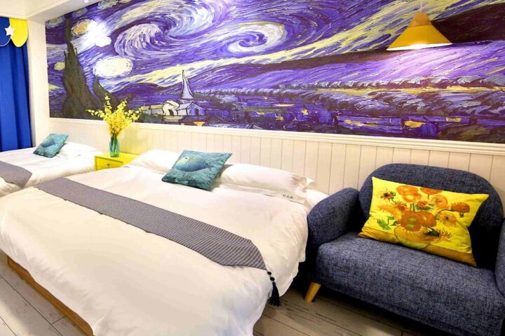 TIME MACHINE HOTEL