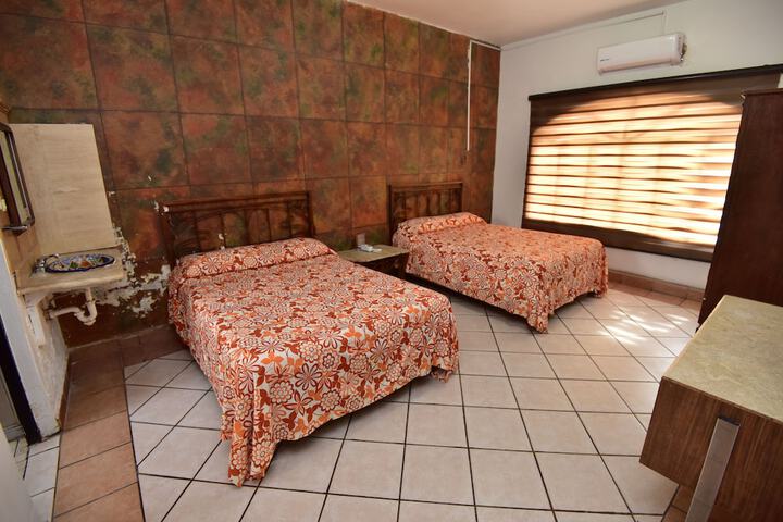Room 3 of 8