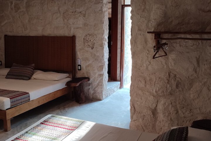 Room 19 of 121