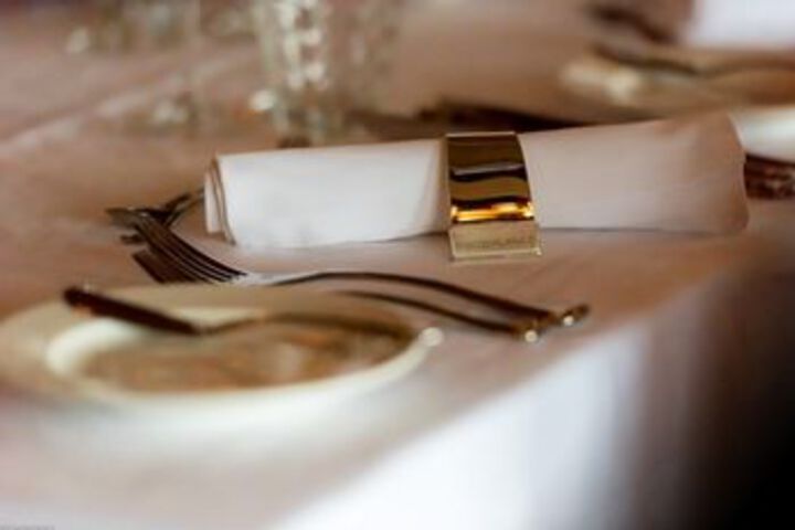 Dining 45 of 52