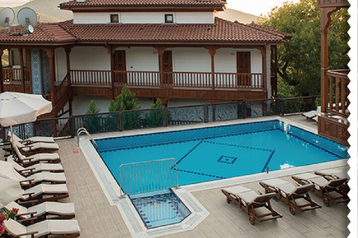 Hotel Pool