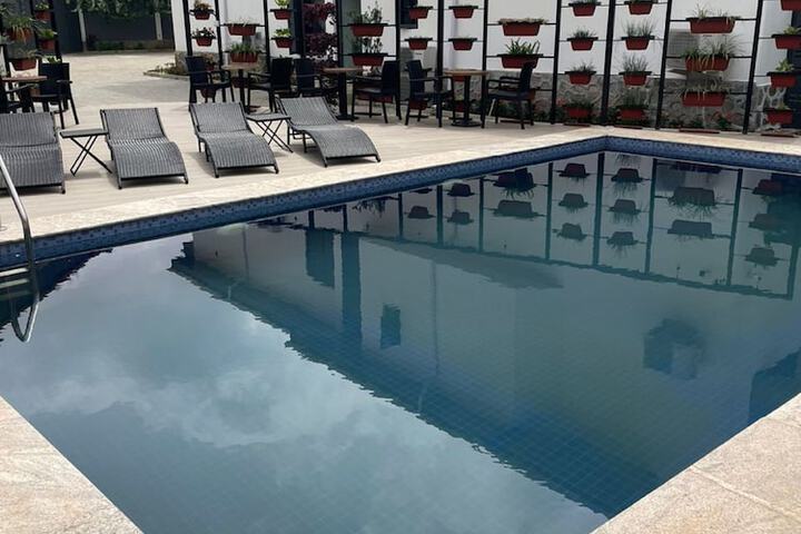 Pool 31 of 40
