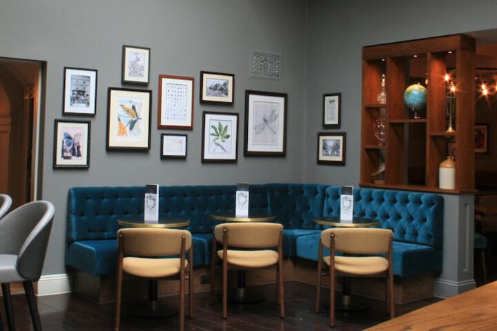 Lounge 53 of 68