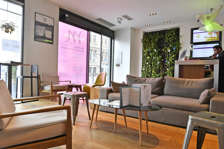 Guest Lobby