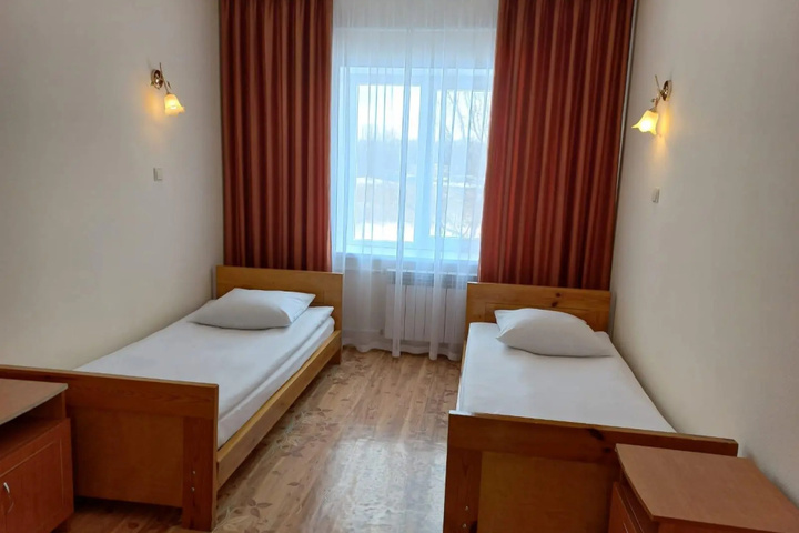 Room 9 of 14