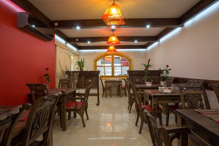 Dining 65 of 83