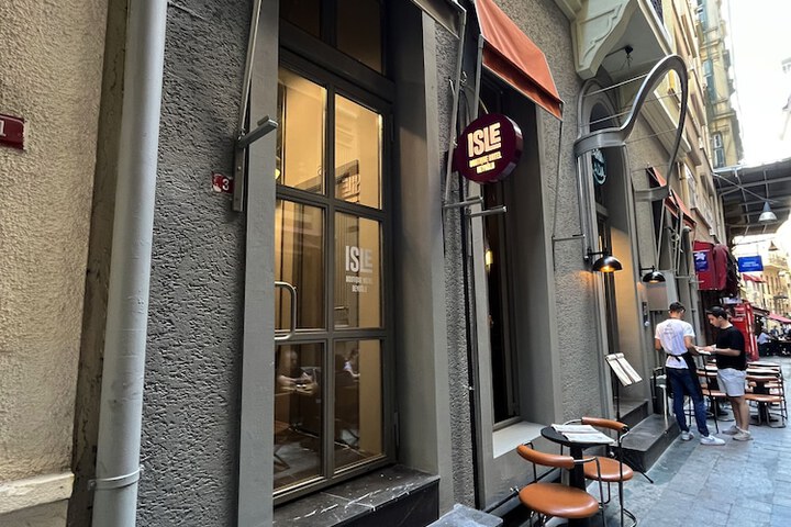 Grand Rue Hotel