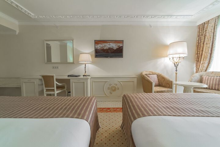 Room 15 of 79