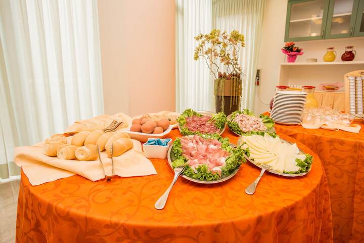 Dining Photos