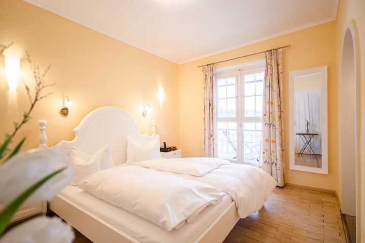Room 3 of 55