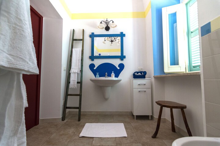 Room 32 of 56