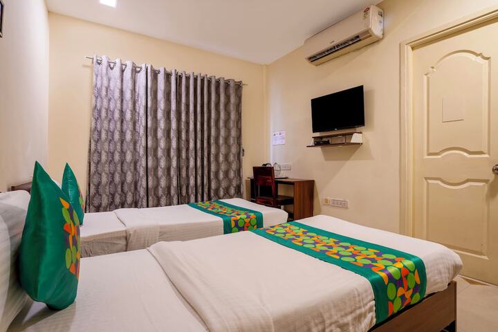 Room 14 of 42
