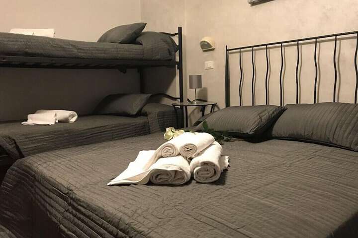 Room 6 of 15